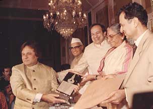 Mr. Manhar Udhas